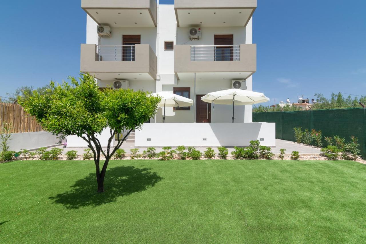 Cozy House With Pool Near Beach Gazi Ngoại thất bức ảnh