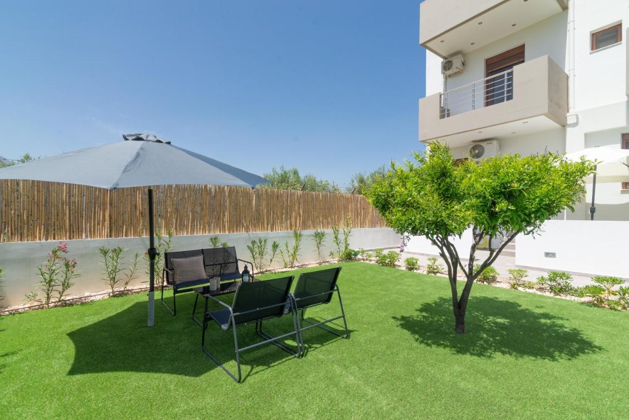 Cozy House With Pool Near Beach Gazi Ngoại thất bức ảnh