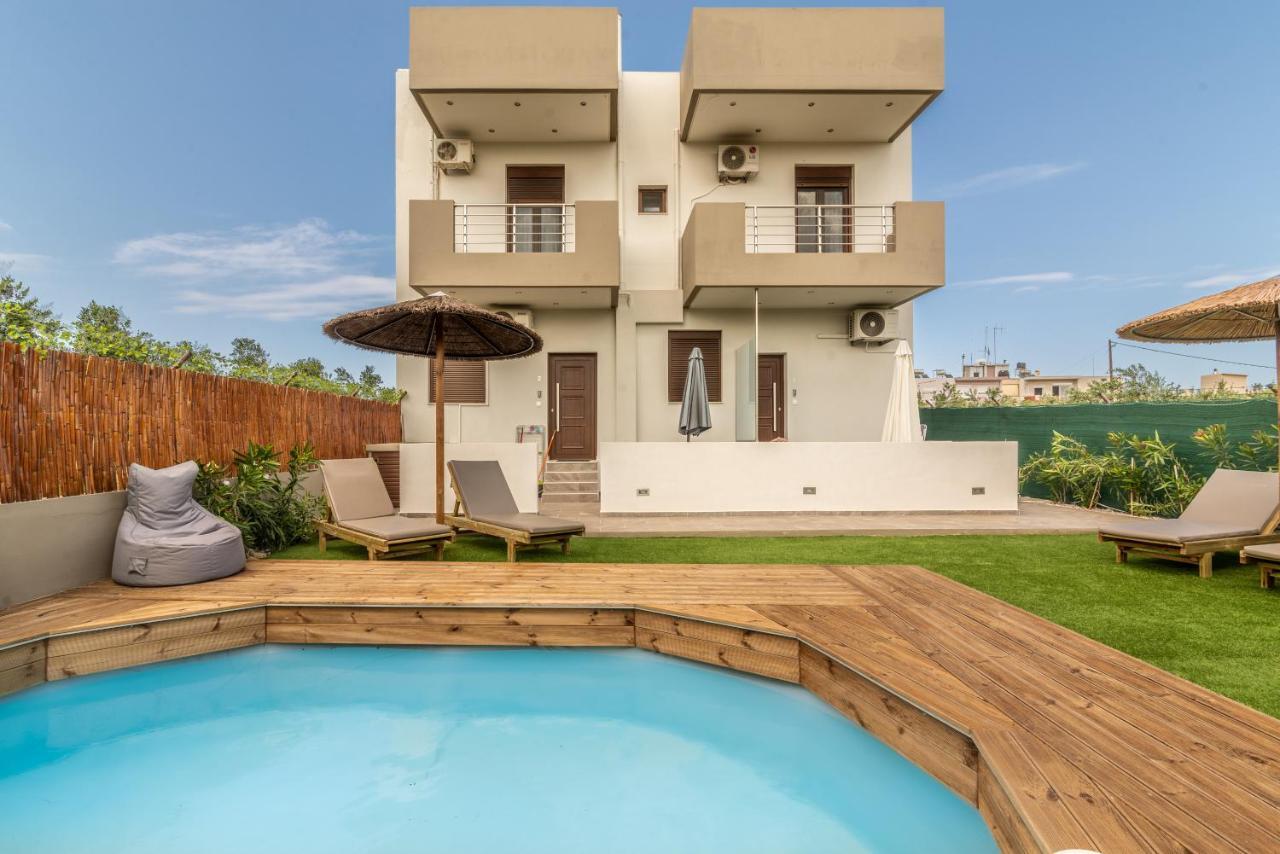 Cozy House With Pool Near Beach Gazi Ngoại thất bức ảnh