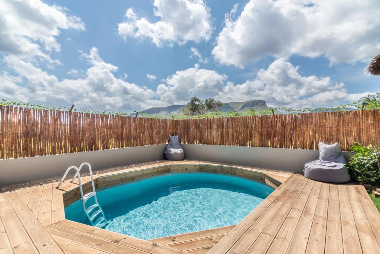 Cozy House With Pool Near Beach Gazi Ngoại thất bức ảnh