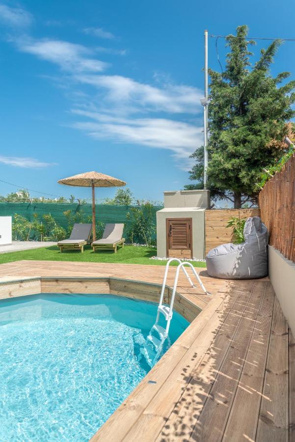 Cozy House With Pool Near Beach Gazi Ngoại thất bức ảnh