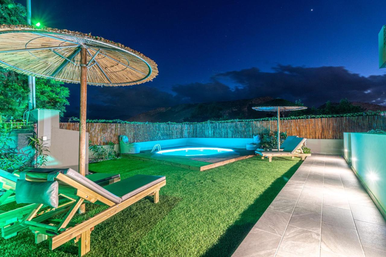 Cozy House With Pool Near Beach Gazi Ngoại thất bức ảnh
