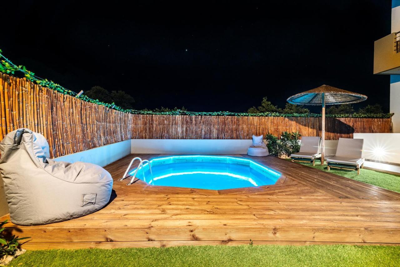 Cozy House With Pool Near Beach Gazi Ngoại thất bức ảnh