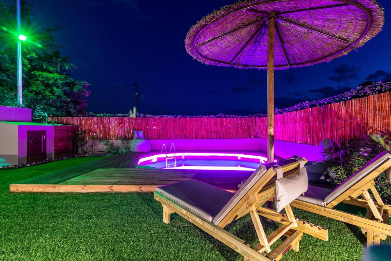 Cozy House With Pool Near Beach Gazi Ngoại thất bức ảnh