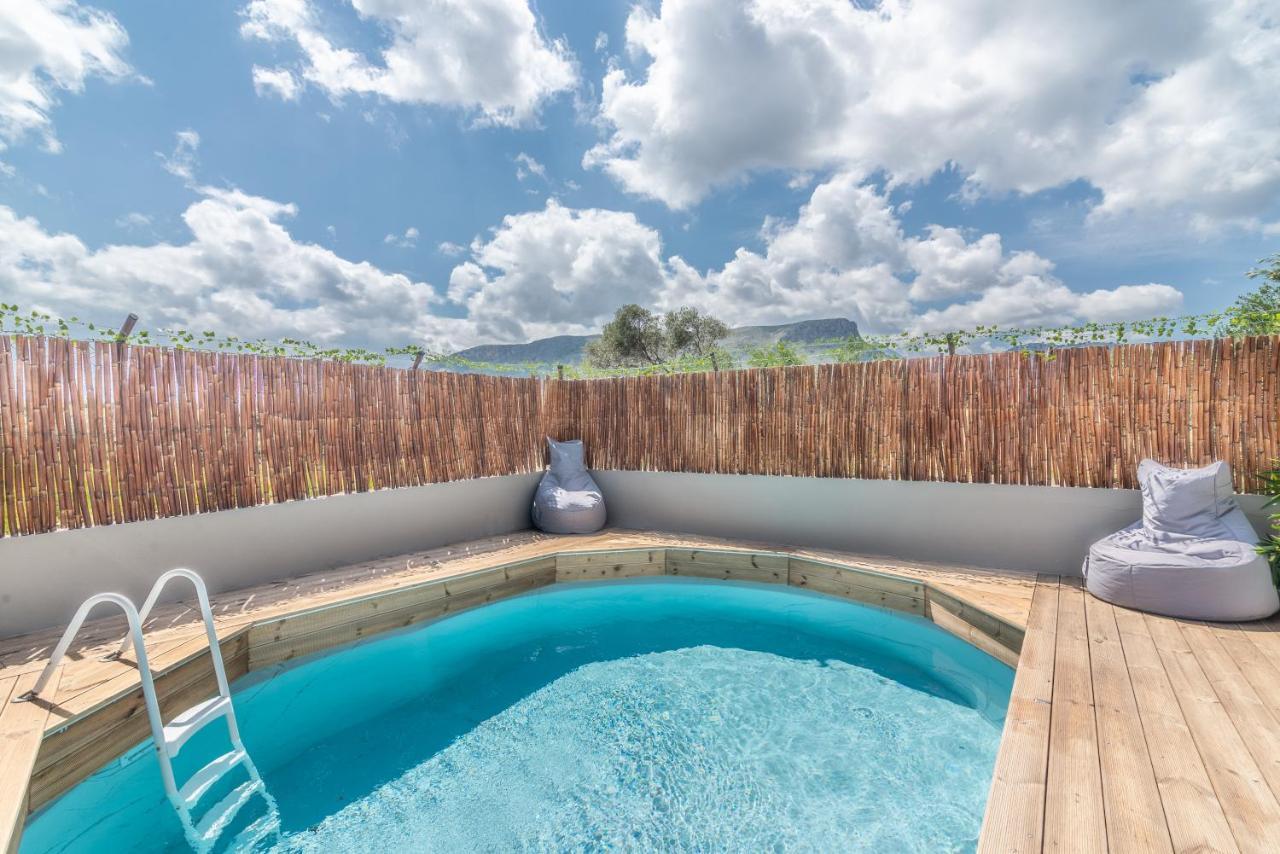 Cozy House With Pool Near Beach Gazi Ngoại thất bức ảnh