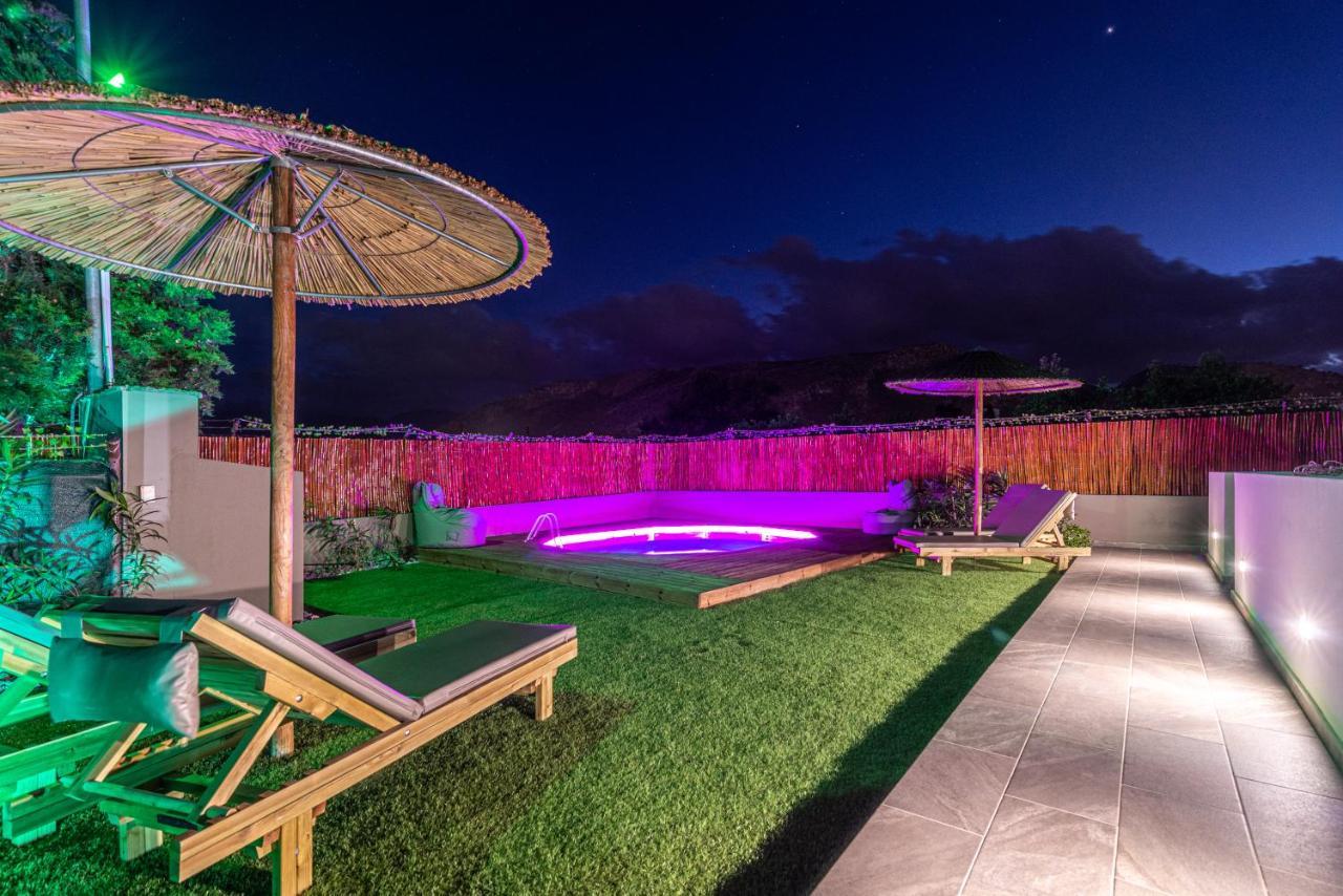 Cozy House With Pool Near Beach Gazi Ngoại thất bức ảnh