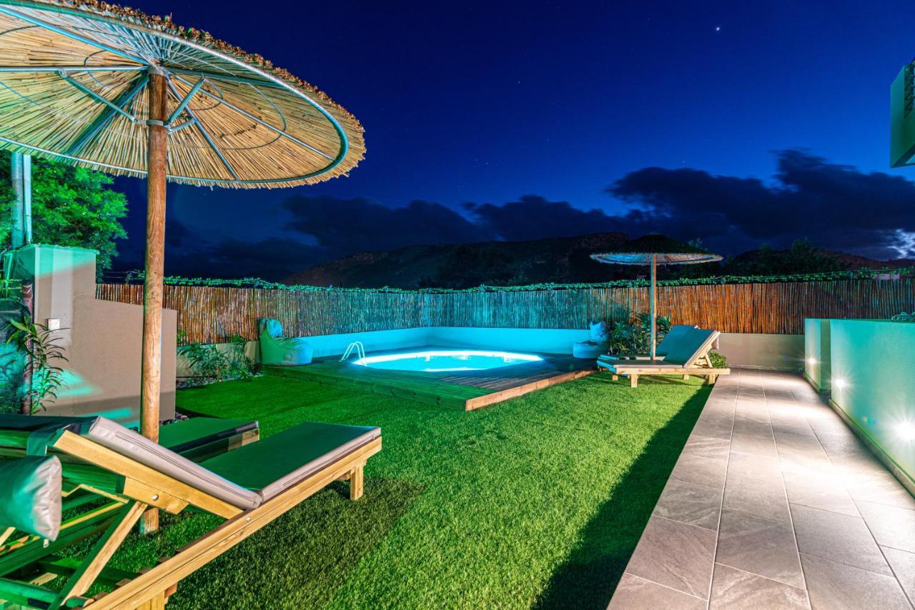 Cozy House With Pool Near Beach Gazi Ngoại thất bức ảnh